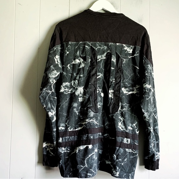 10-Deep HP! Embroidered Marble Tie Dye Sweatshirt Black & White RARE Style S - Picture 3 of 4